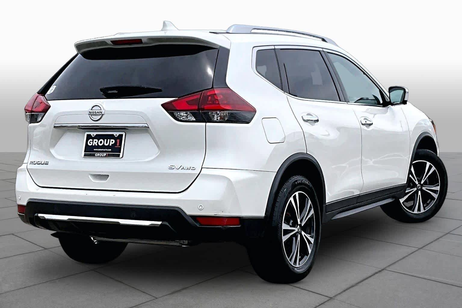 Used 2020 Nissan Rogue SV w/ Premium Package AWD/4WD image 12