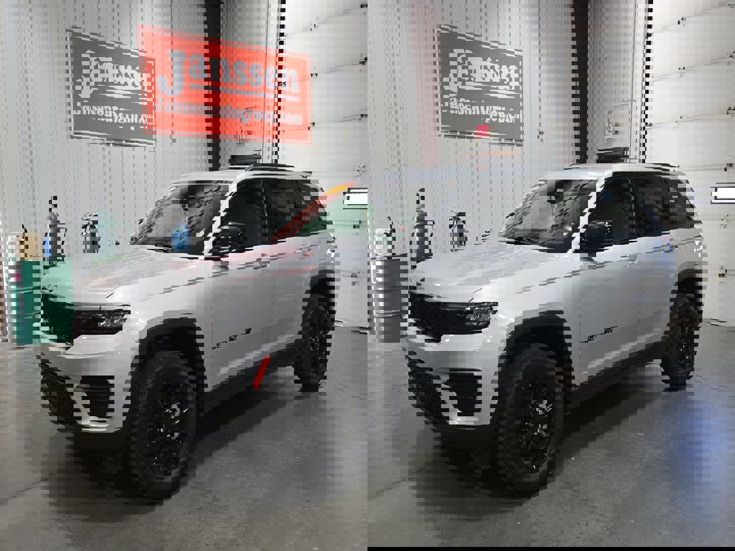 Used 2024 Jeep Grand Cherokee Altitude