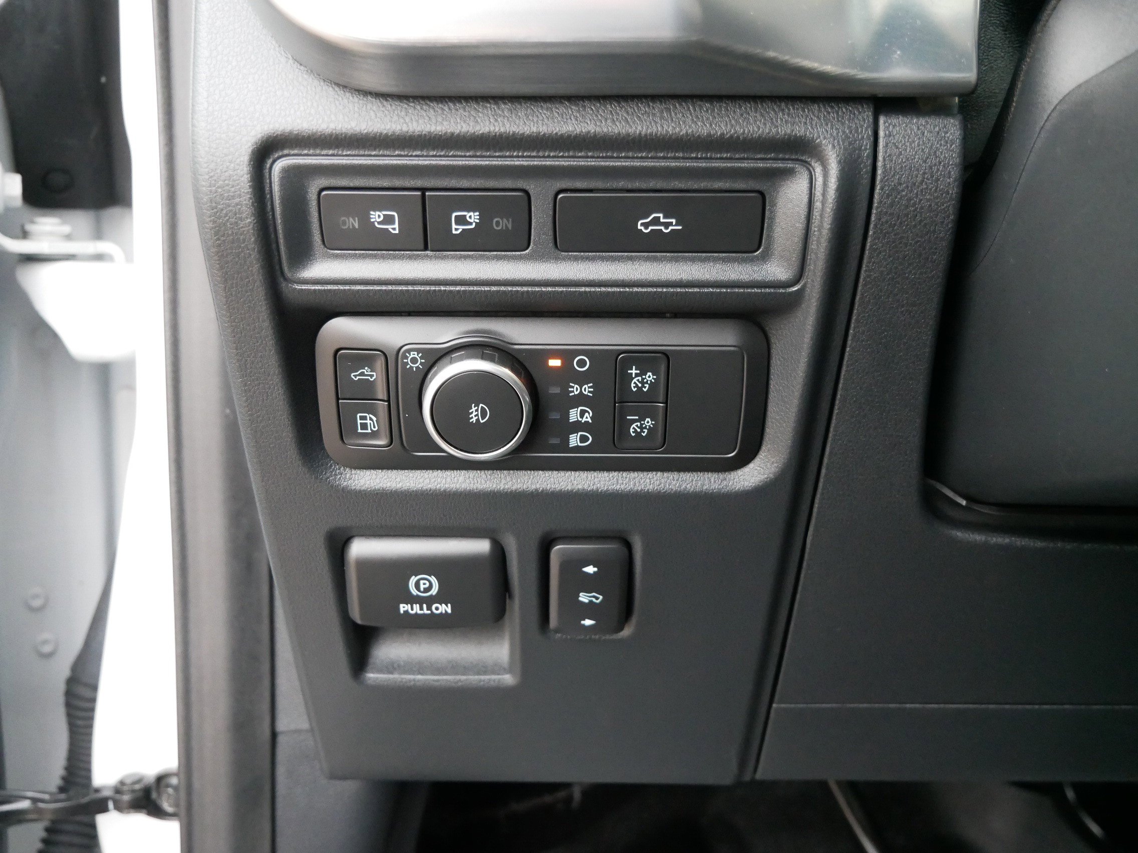 Used 2021 Ford F150 Lariat w/ Equipment Group 502A High AWD/4WD image 17