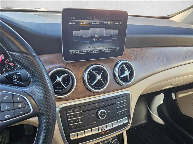 Used 2020 Mercedes-Benz GLA 250 4MATIC image 14