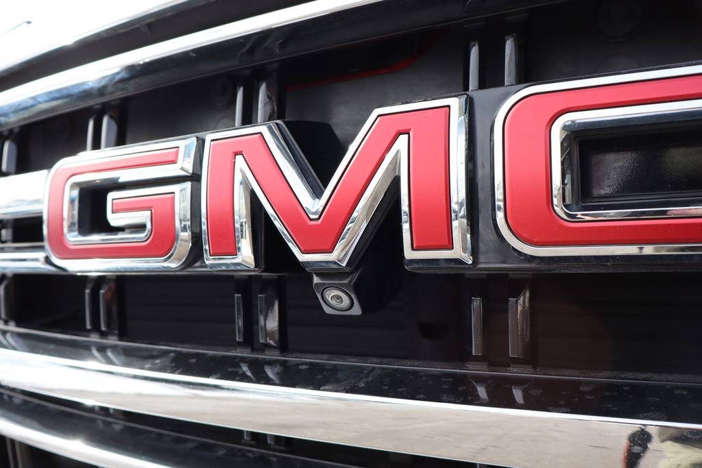 Used 2021 GMC Yukon SLT w/ Rear Media and Nav Package image 8