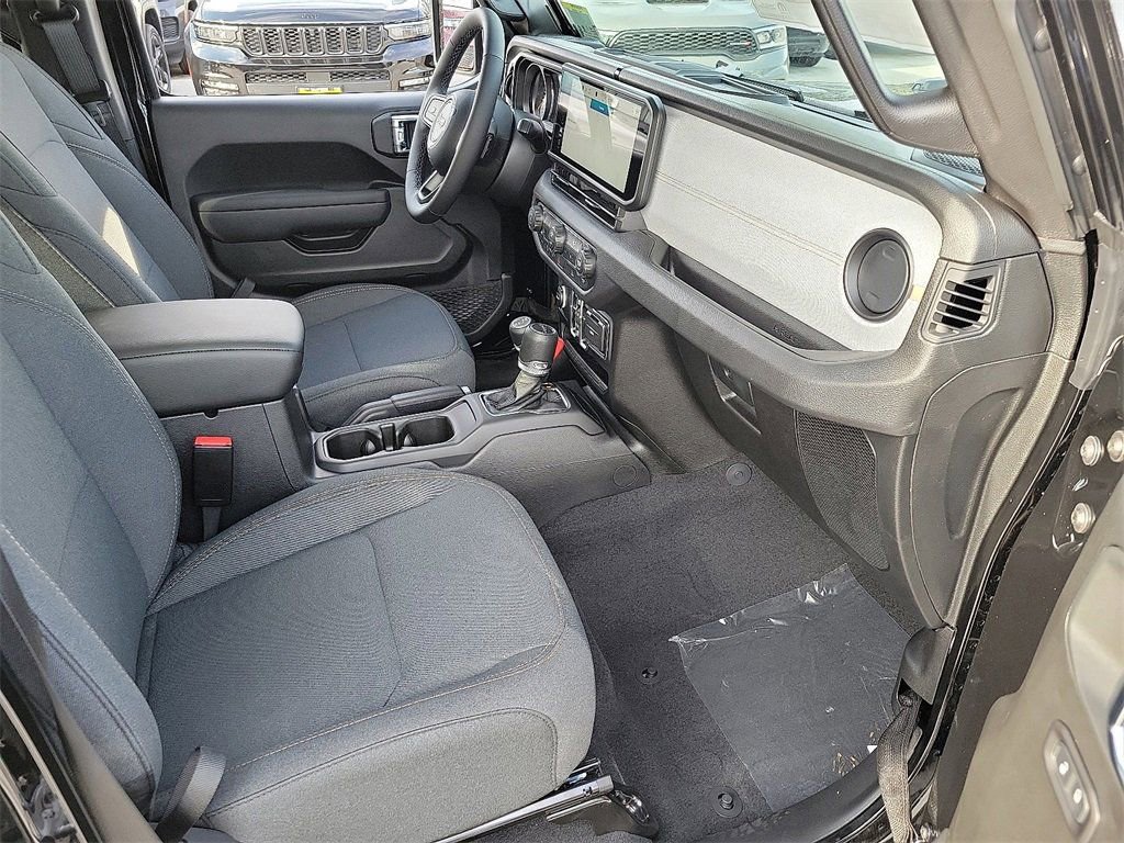 New 2025 Jeep Gladiator Sport AWD/4WD image 15