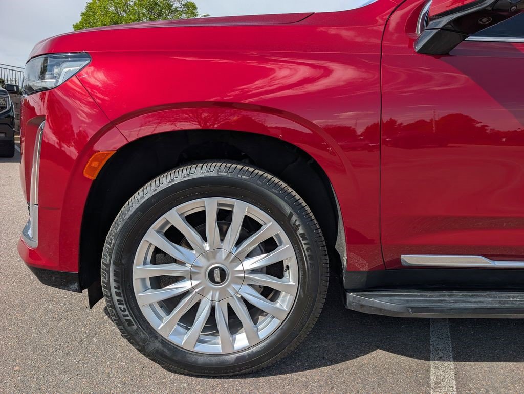 Certified 2022 Cadillac Escalade Luxury AWD/4WD image 9