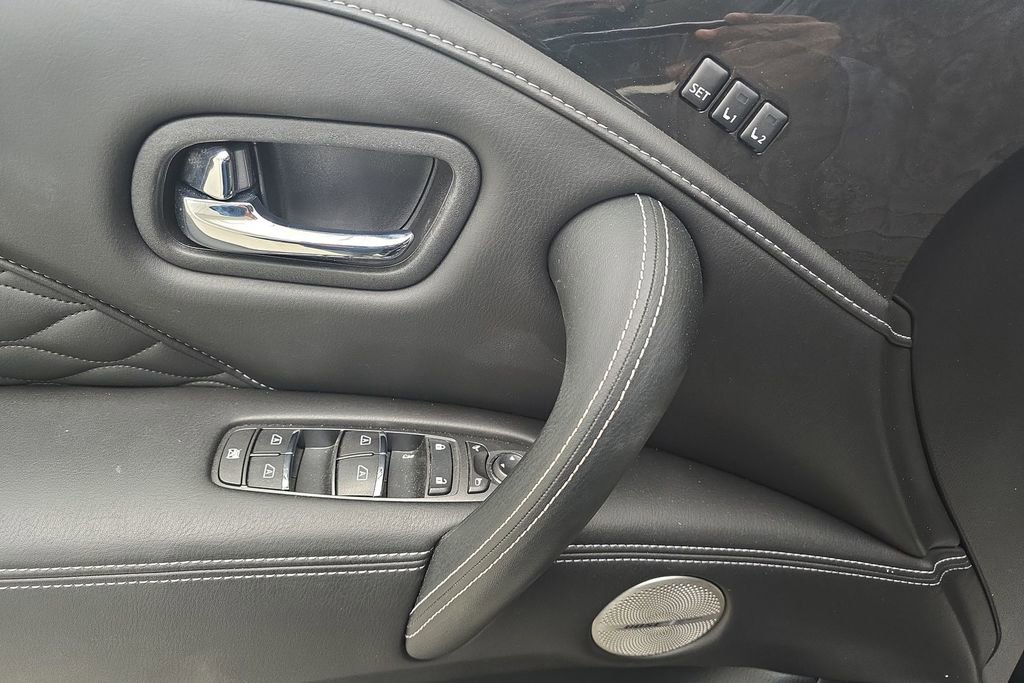 Used 2024 INFINITI QX80 Sensory image 14