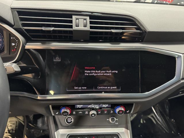 Certified 2023 Audi Q3 2.0T Premium w/ Convenience Package AWD/4WD image 19