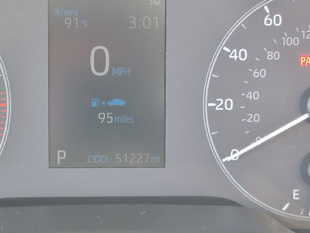 Used 2025 Toyota Corolla LE FWD image 8