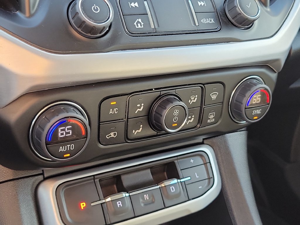 Used 2023 GMC Acadia SLE w/ Driver Convenience Package FWD image 26