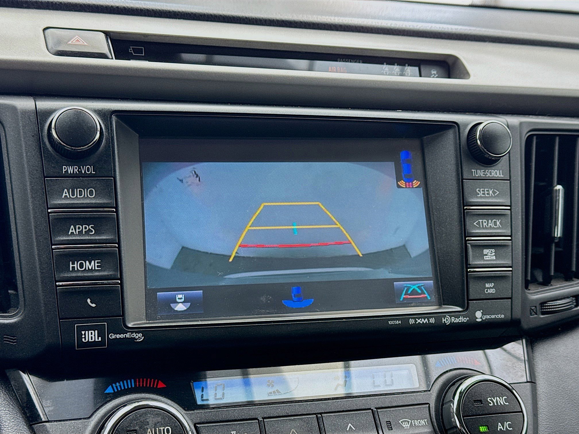 Used 2018 Toyota RAV4 Limited w/ Advanced Technology Package image 10