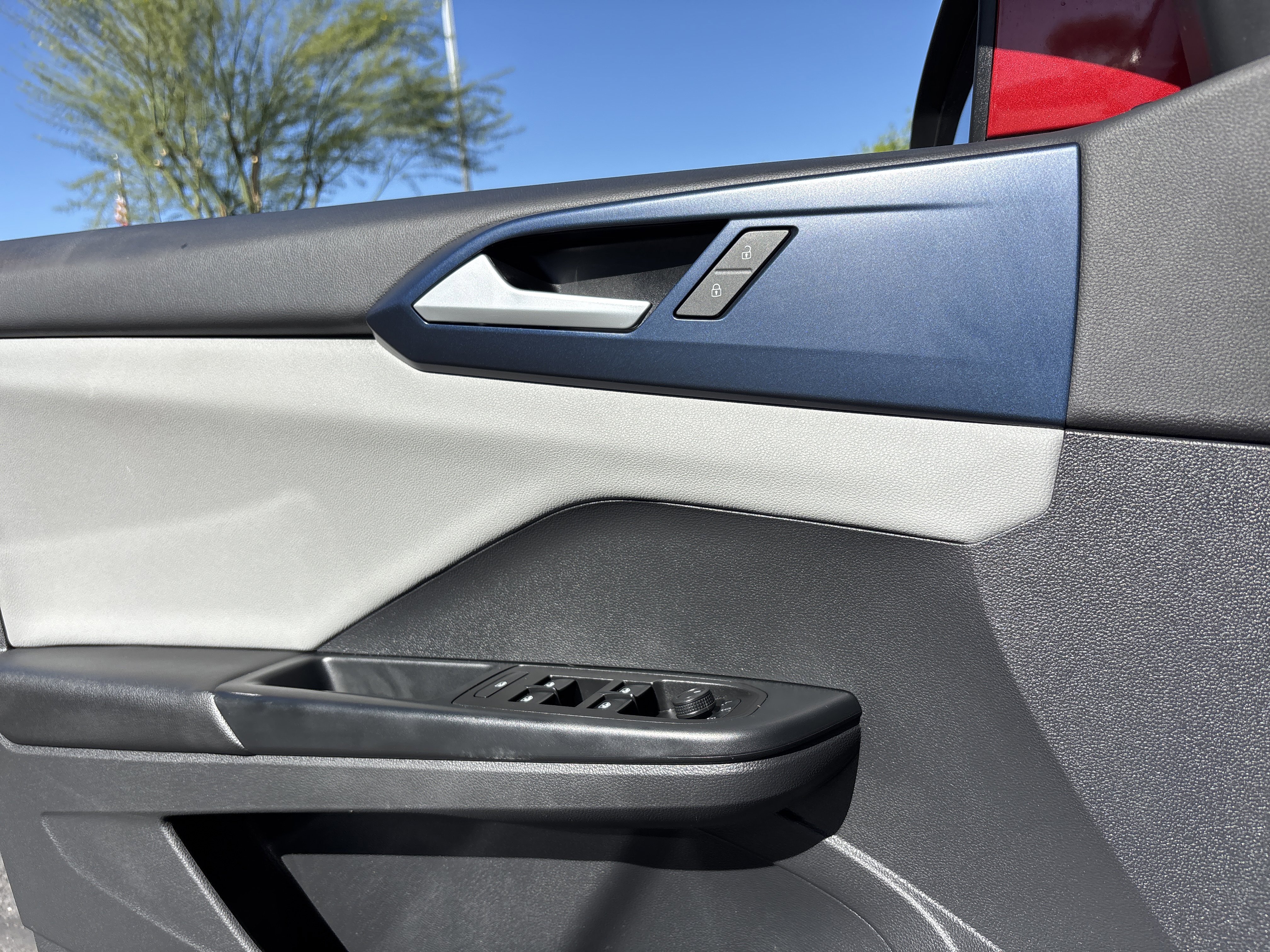 Used 2022 Volkswagen Taos SE FWD image 20