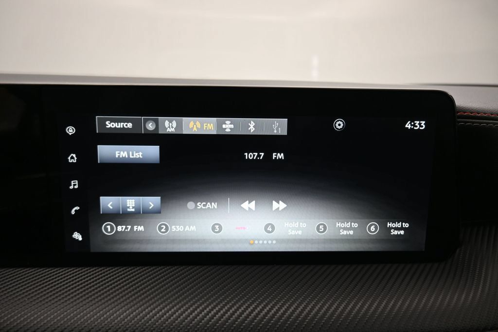 Used 2025 Nissan Kicks SR FWD image 16