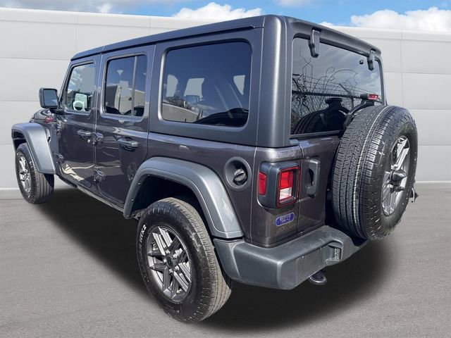Used 2025 Jeep Wrangler Unlimited Sport AWD/4WD image 3