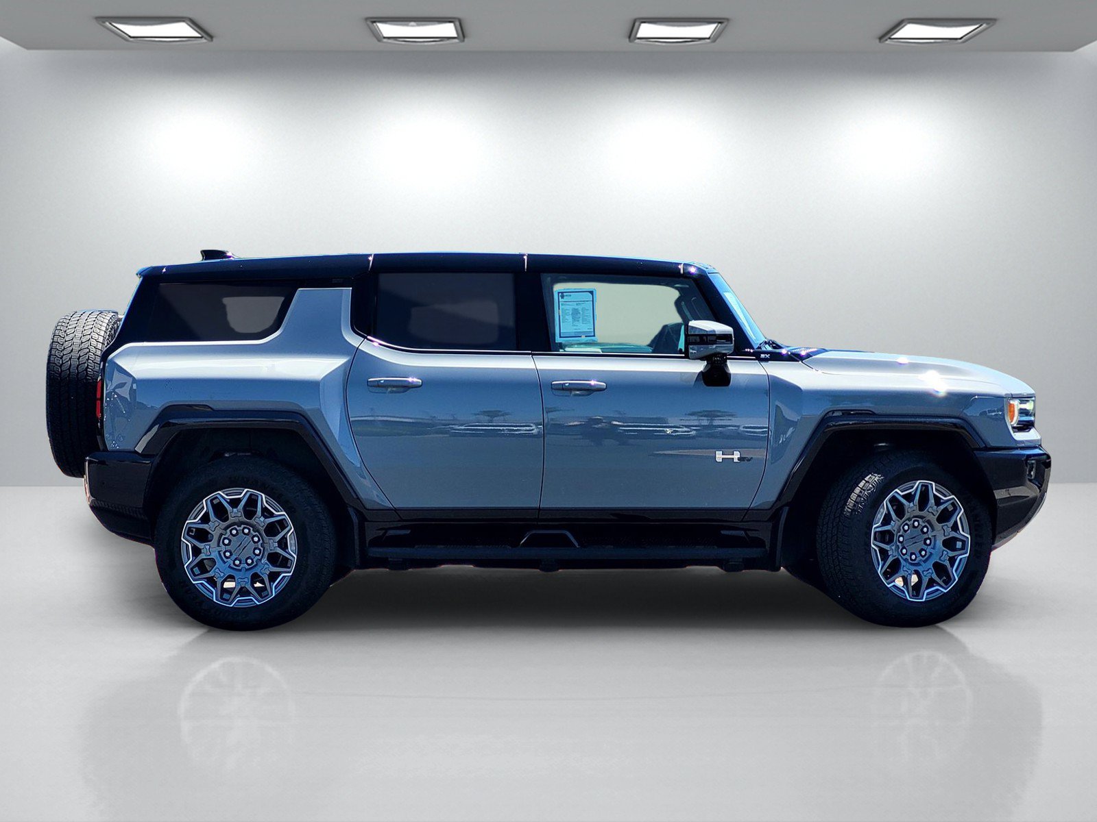 Used 2025 GMC Hummer EV 3X AWD/4WD image 3
