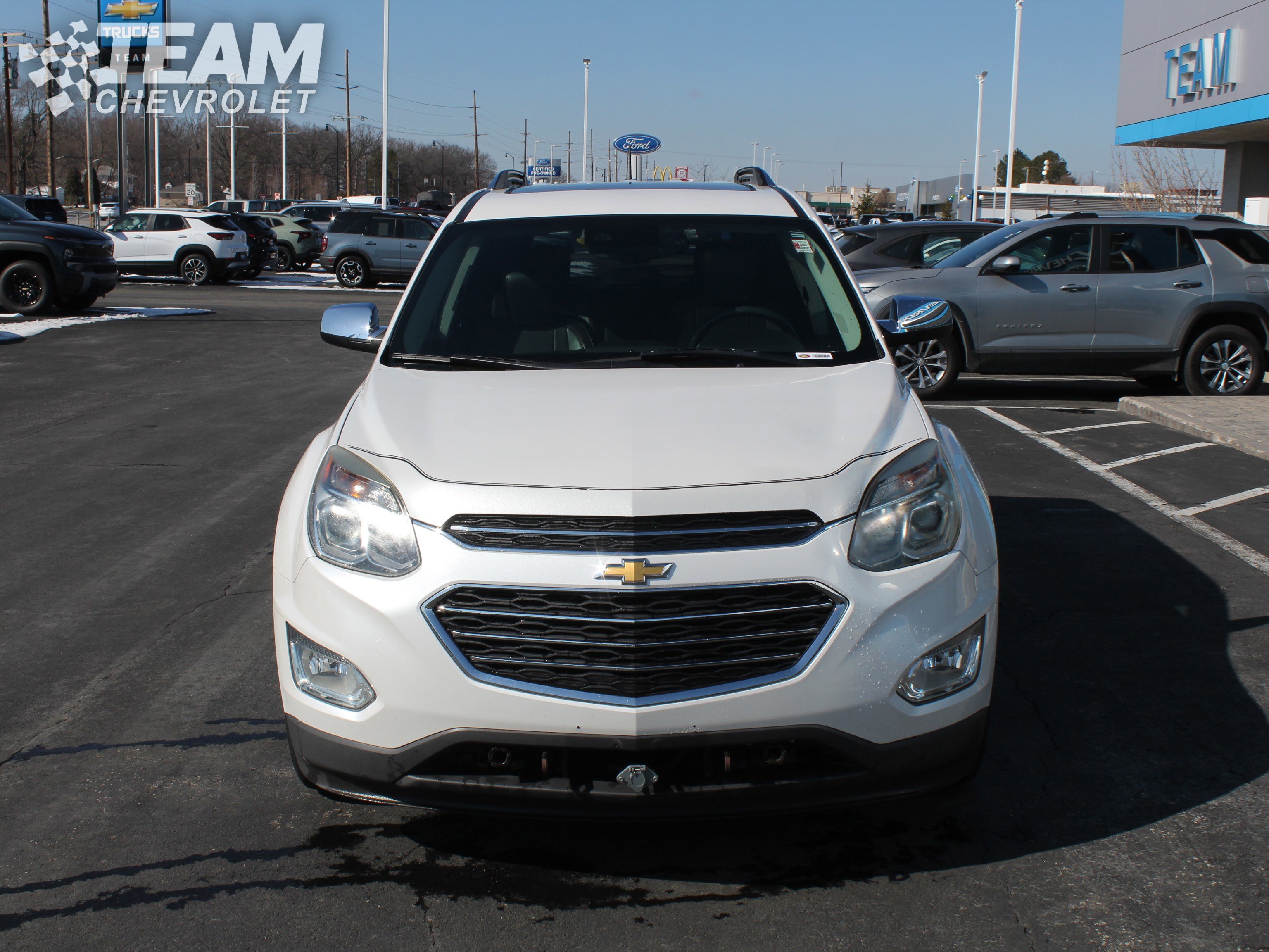 Used 2017 Chevrolet Equinox Premier w/ Enhanced Convenience Package image 9