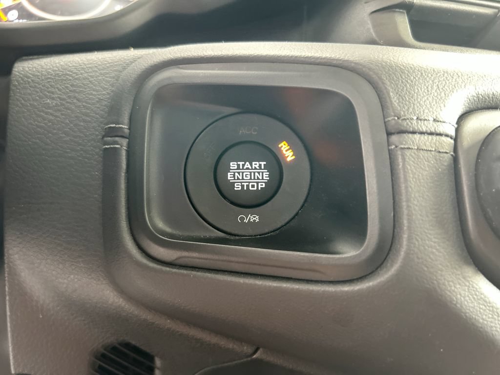 Used 2024 Jeep Wrangler Unlimited Rubicon AWD/4WD image 25