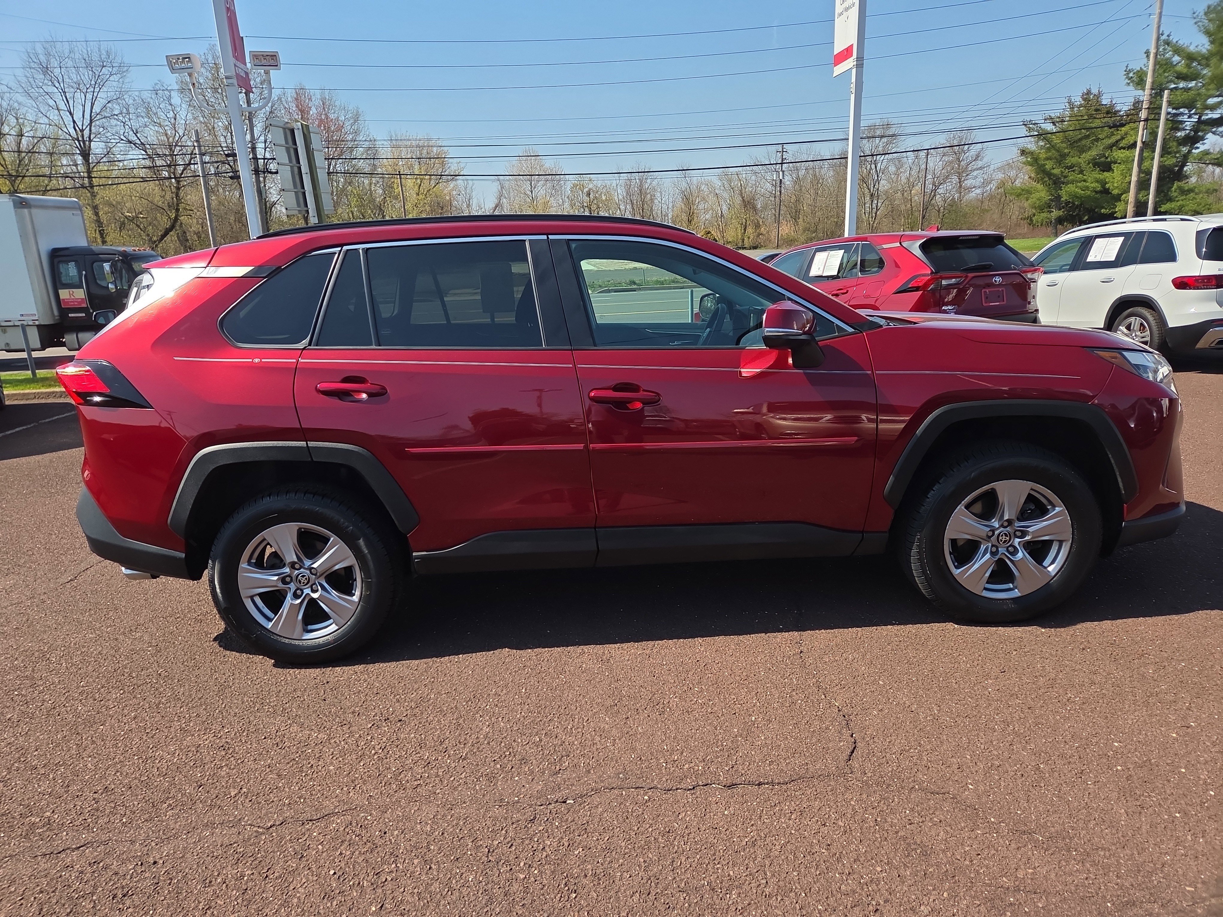 Certified 2022 Toyota RAV4 XLE w/ Convenience Package image 2