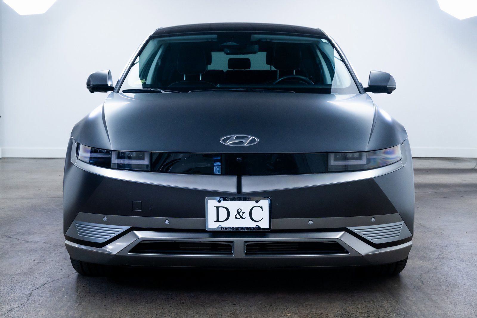 Used 2024 Hyundai Ioniq 5 Limited image 2