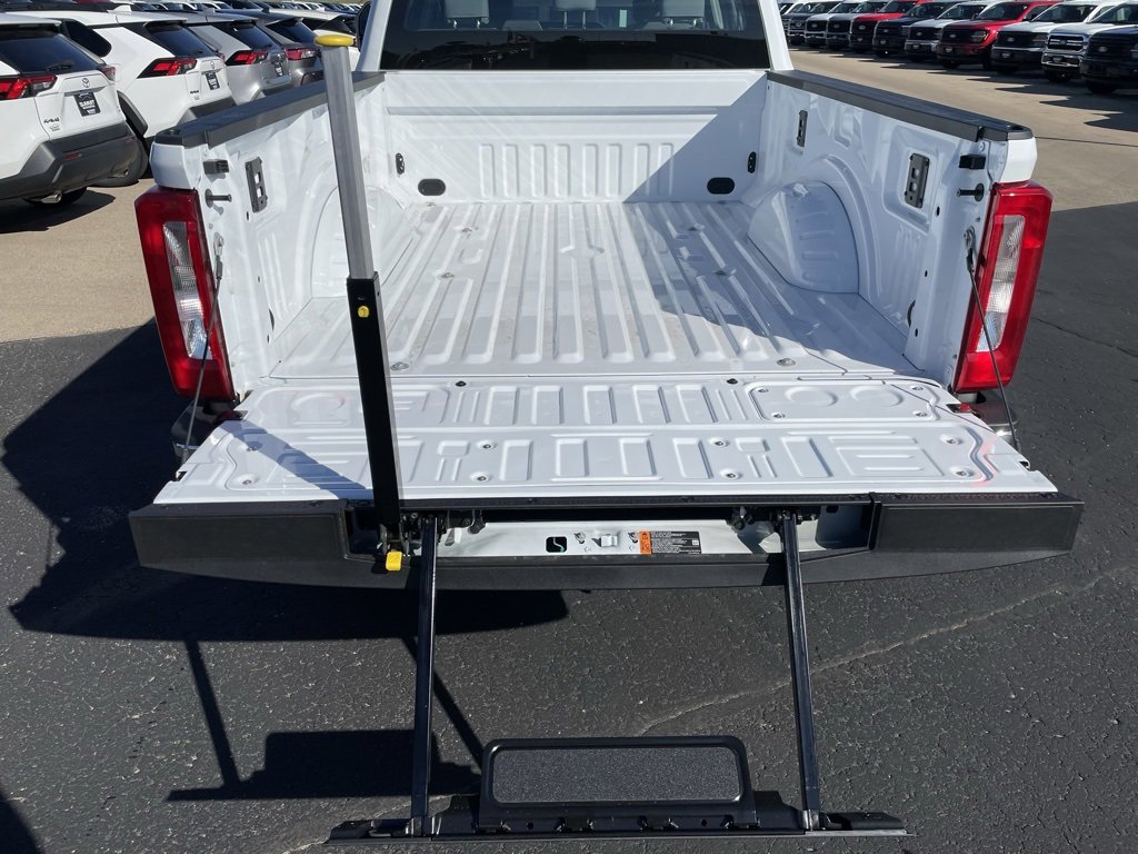 New 2026 Ford F250 XL w/ XL Chrome Package image 34