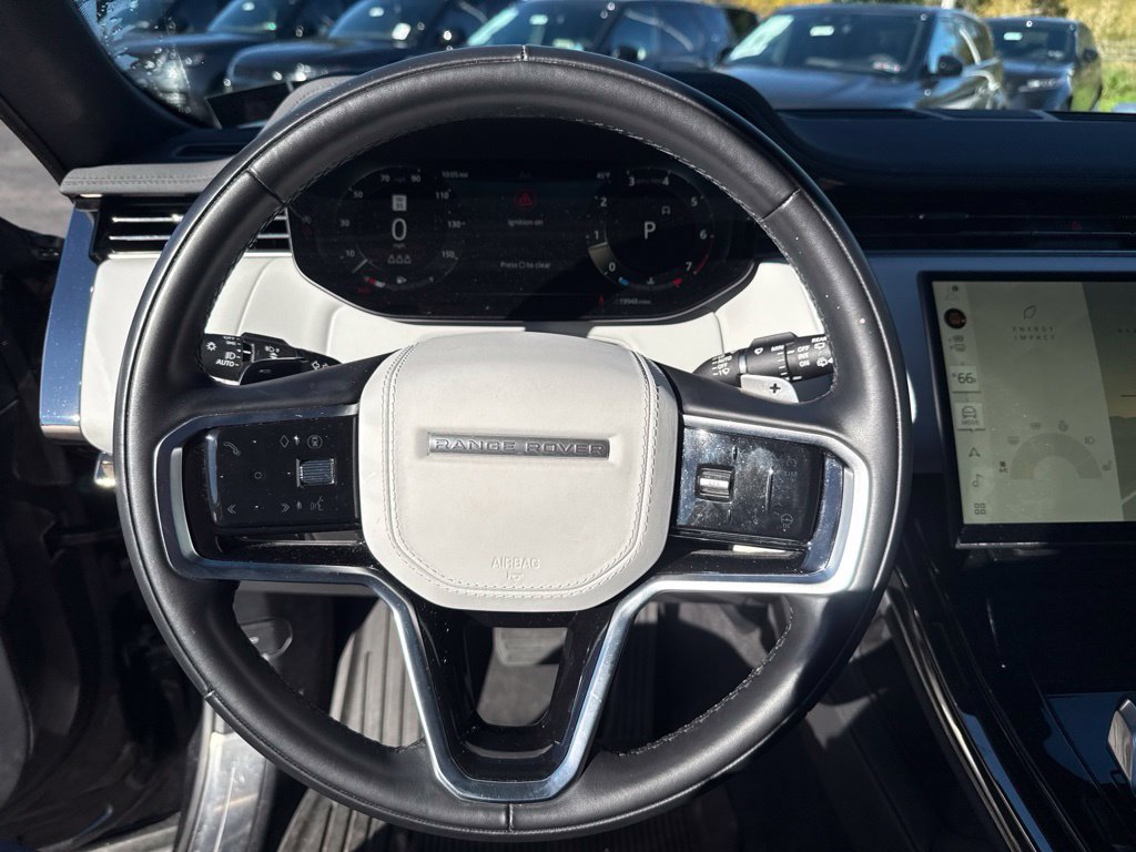 Used 2025 Land Rover Range Rover Sport SE AWD/4WD image 20