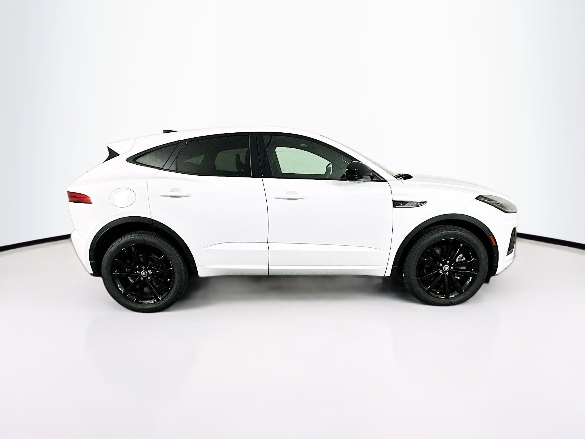 Used 2024 Jaguar E-PACE R-Dynamic SE image 10