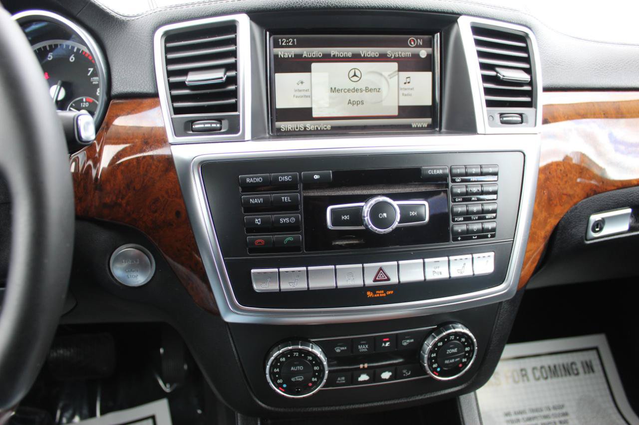 Used 2014 Mercedes-Benz GL 550 4MATIC image 34