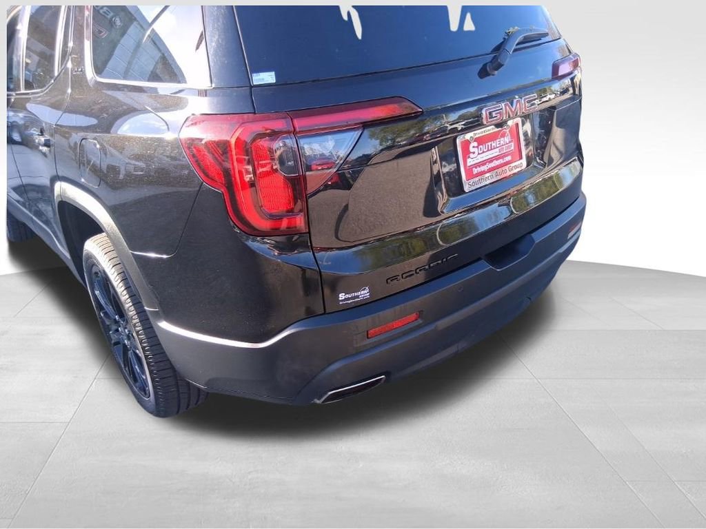 Used 2022 GMC Acadia SLT w/ Elevation Edition image 11