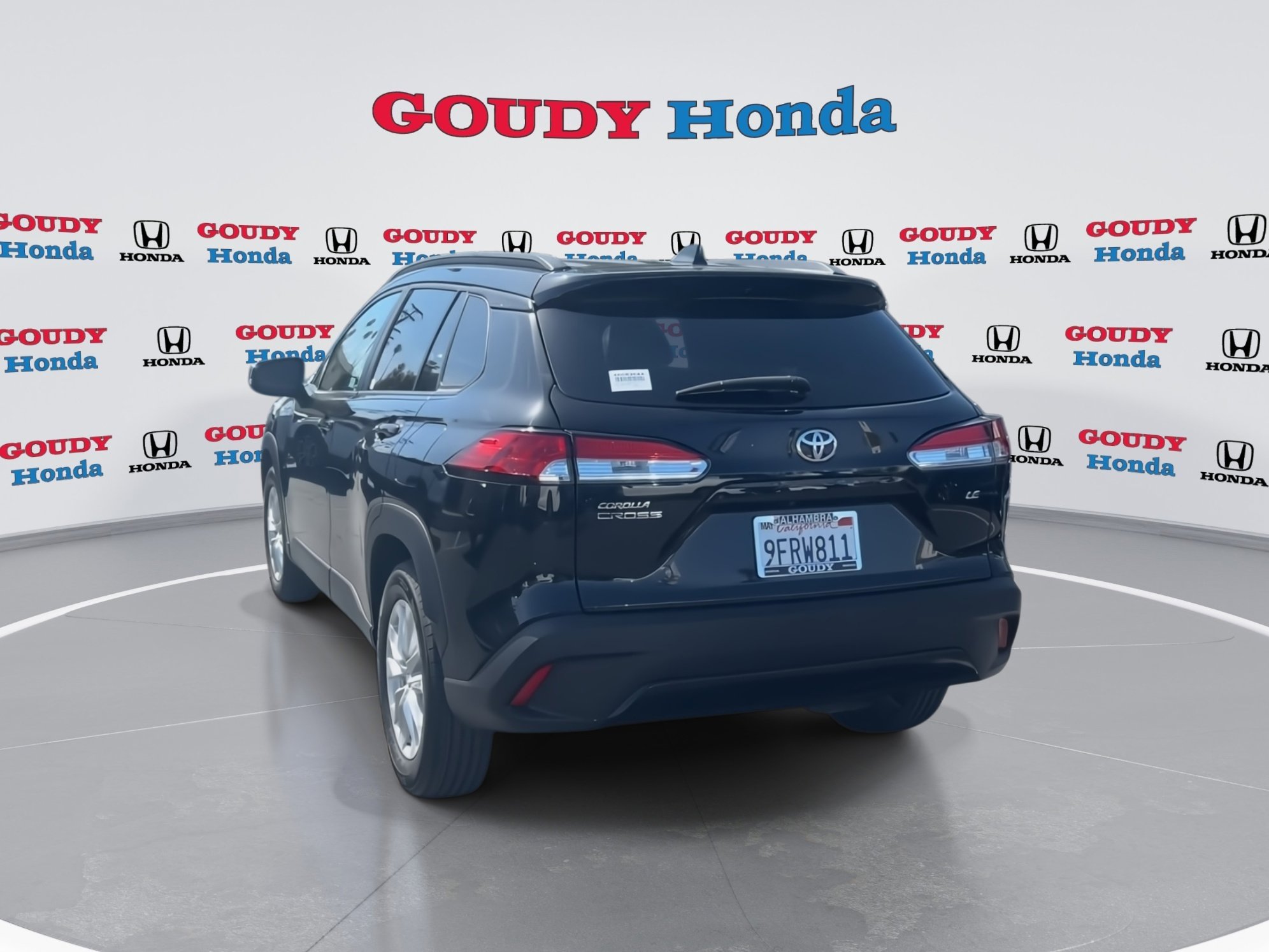 Used 2023 Toyota Corolla Cross LE FWD image 7