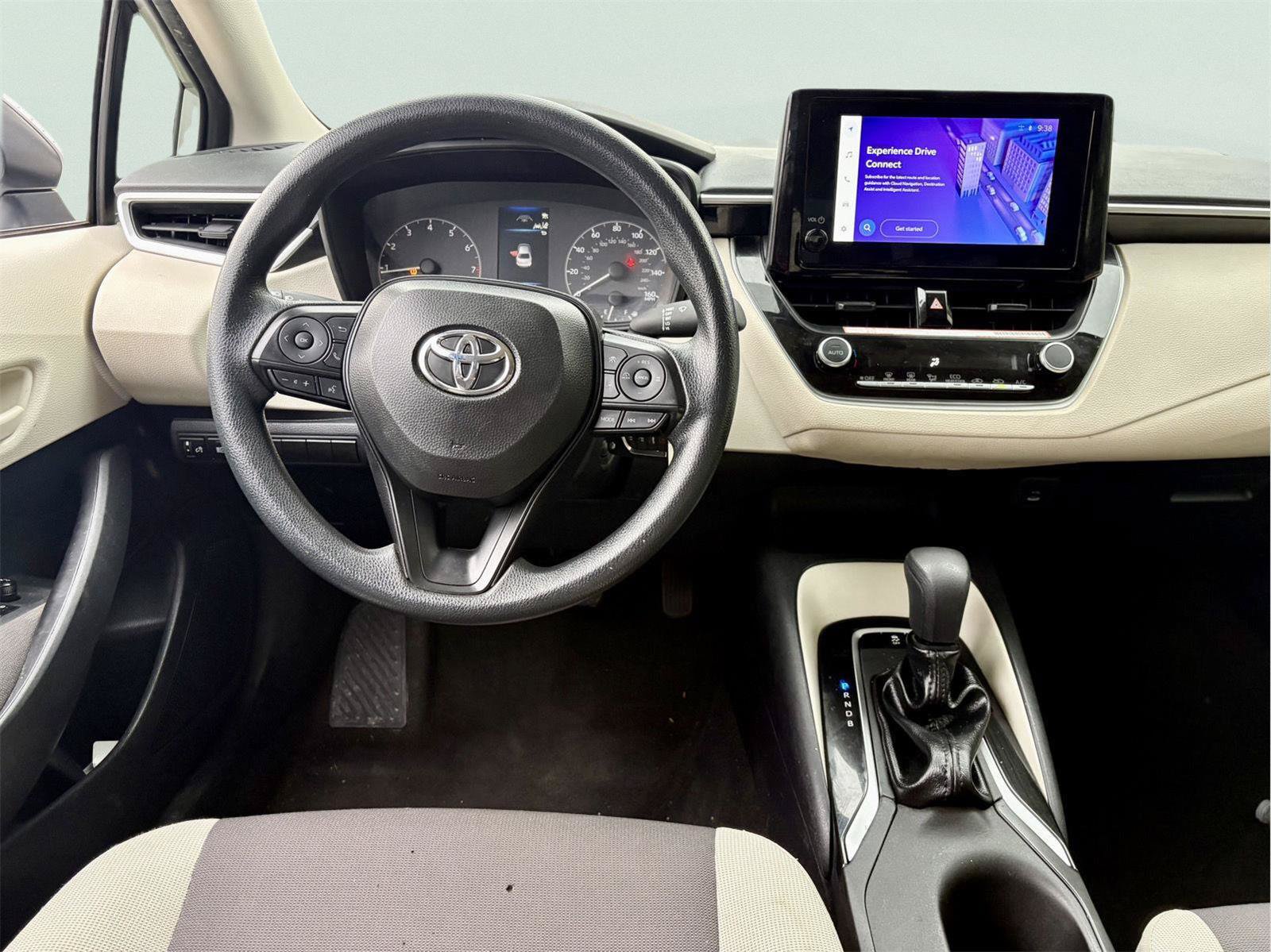 Used 2025 Toyota Corolla LE FWD image 13