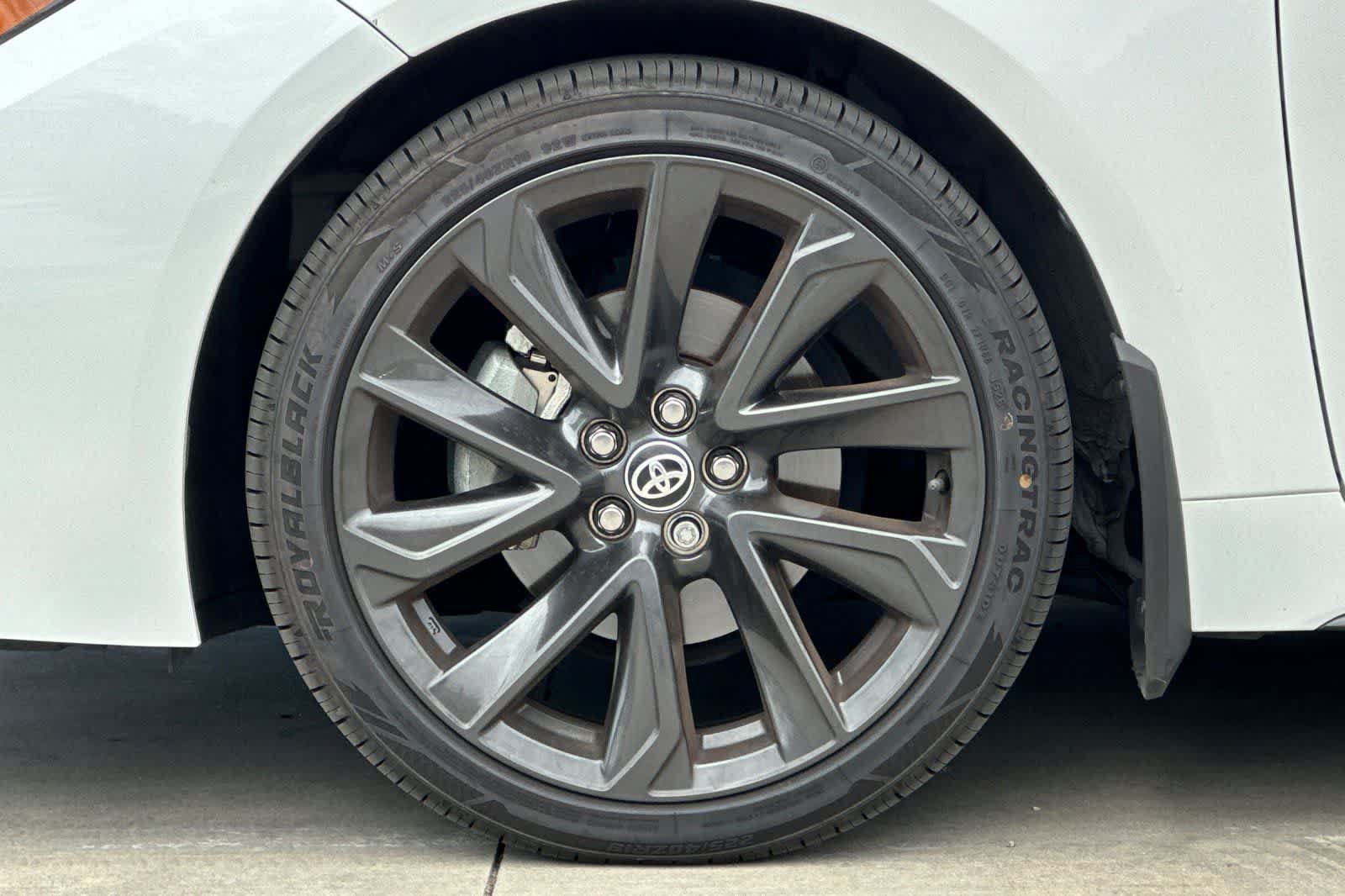 Used 2023 Toyota Corolla SE w/ SE Premium Package FWD image 12