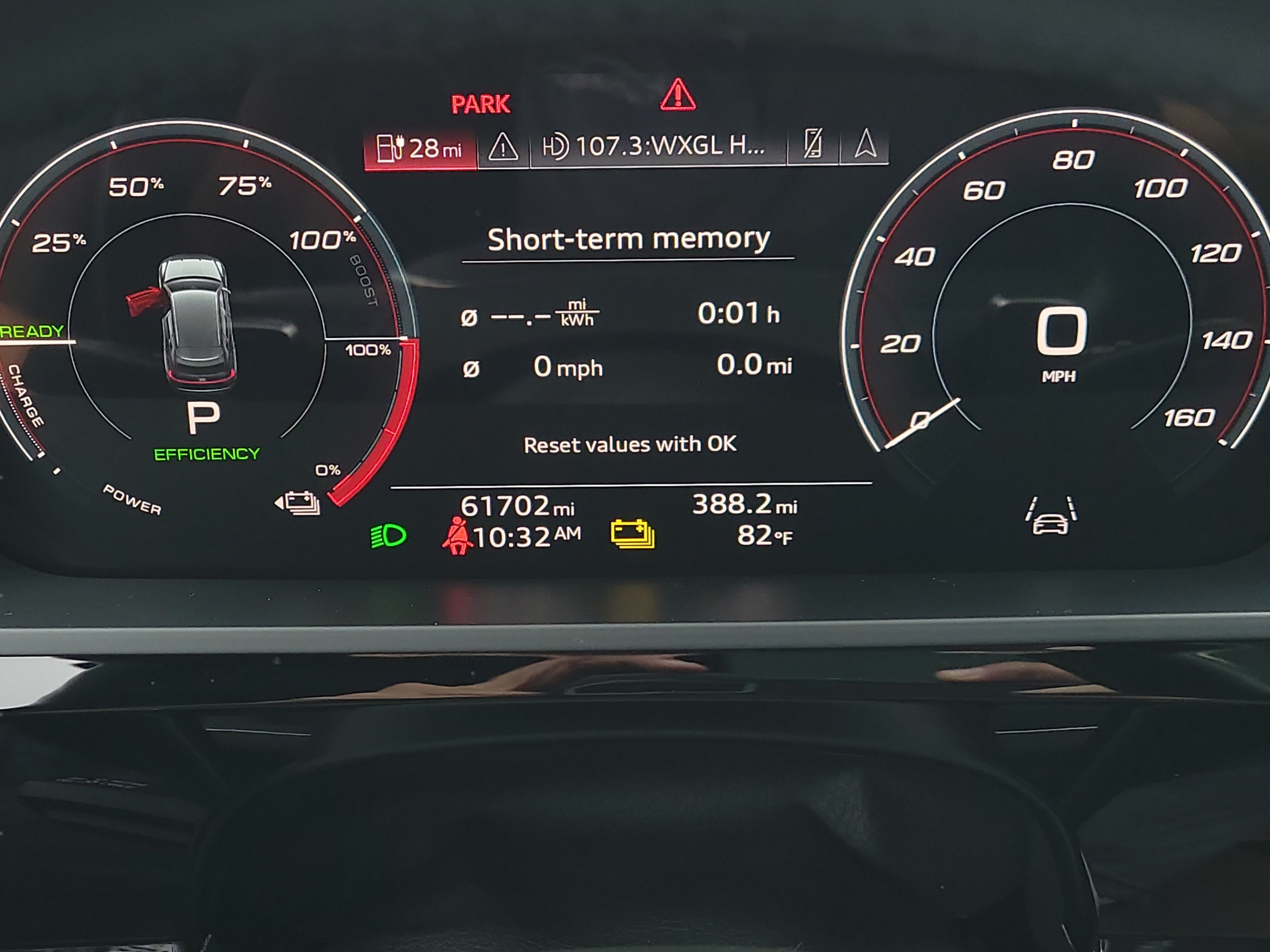 Used 2022 Audi e-tron Premium AWD/4WD image 25