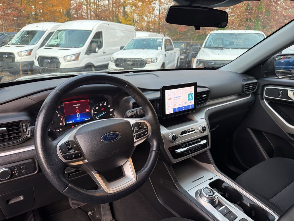 Used 2022 Ford Explorer XLT image 18