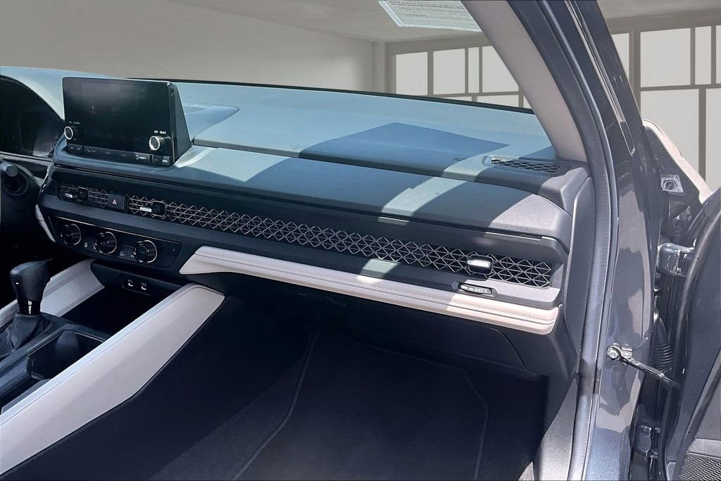 Used 2025 Honda Accord SE image 25