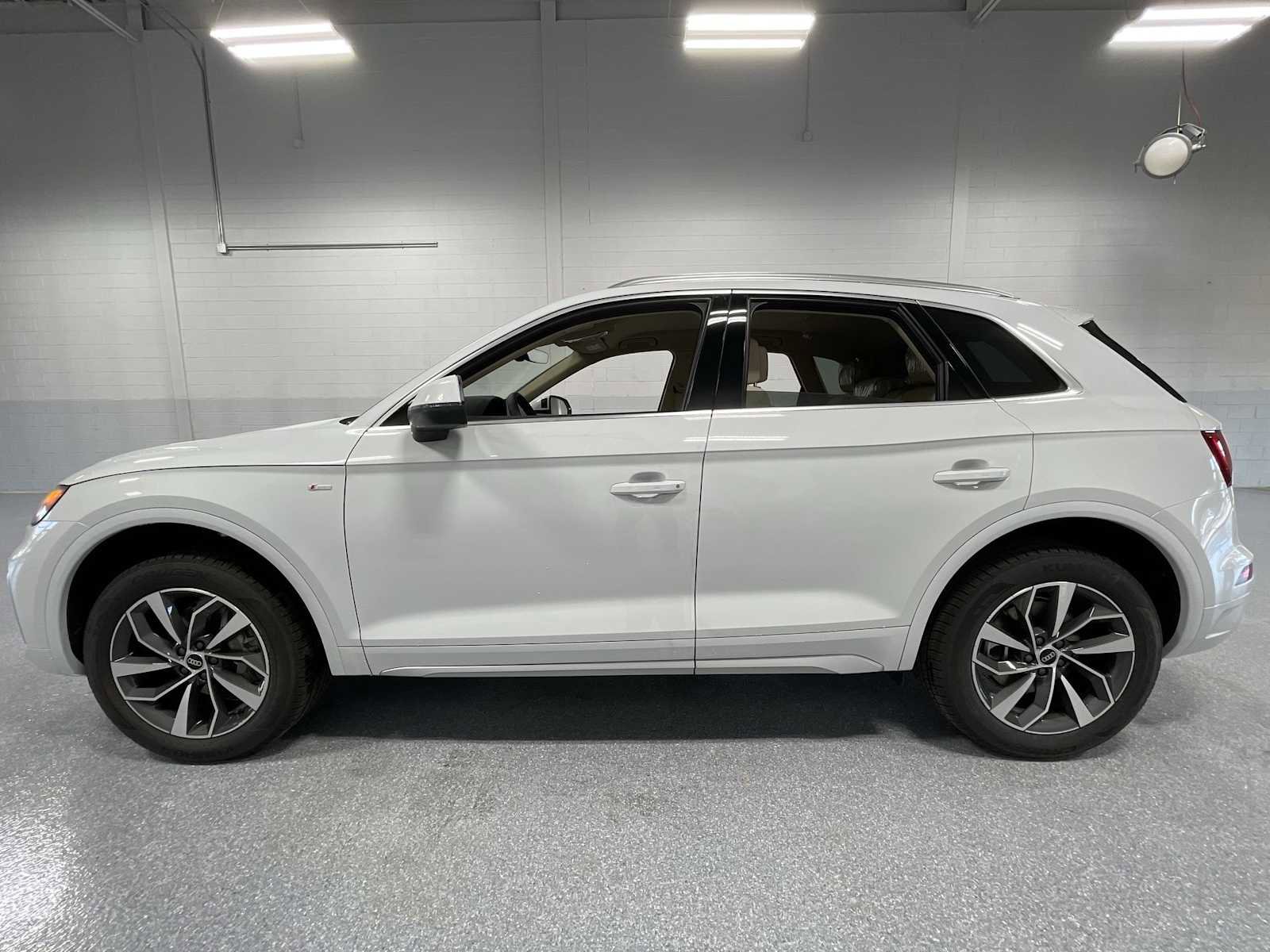 Used 2024 Audi Q5 2.0T Premium image 3