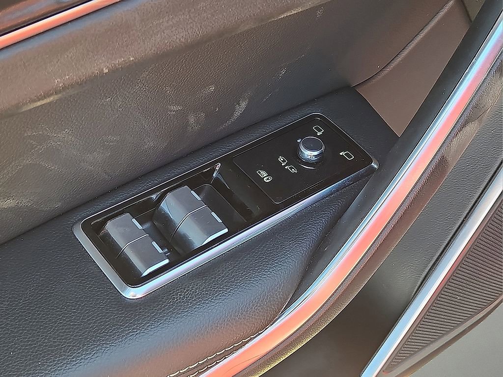 Used 2024 Jaguar F-PACE R-Dynamic S image 22