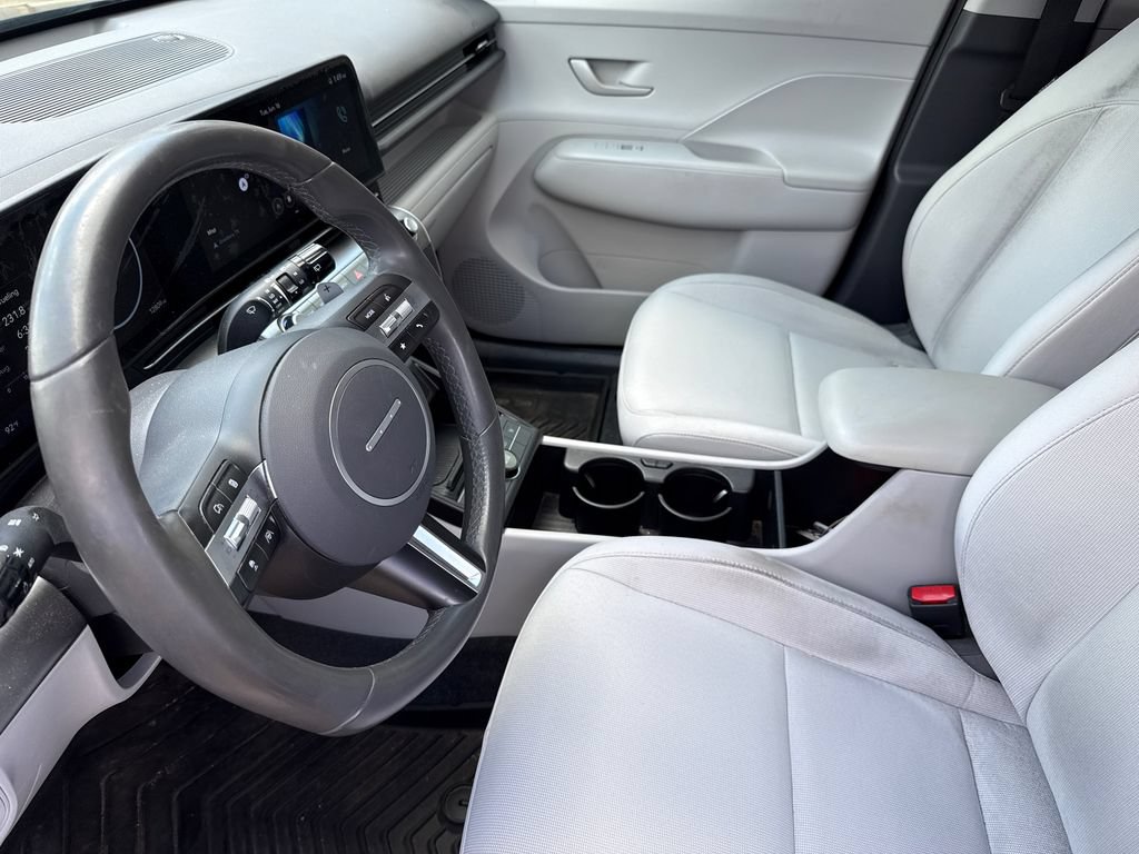 Used 2025 Hyundai Kona SEL FWD image 17