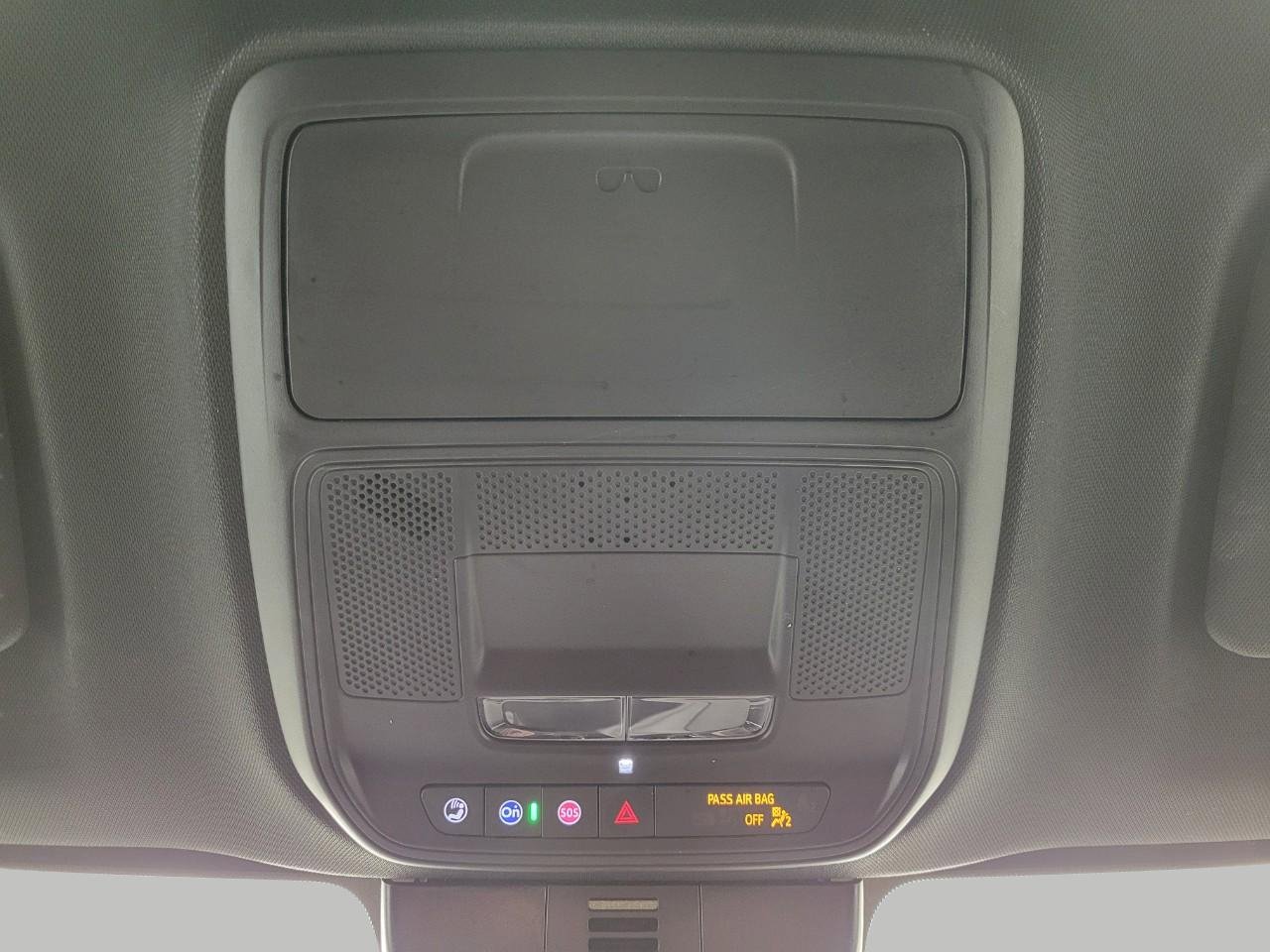 Used 2025 Chevrolet Traverse LT w/ LPO, Floor Liner Package image 19