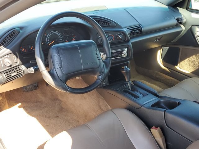 Used 1995 Chevrolet Camaro Z28 RWD image 16