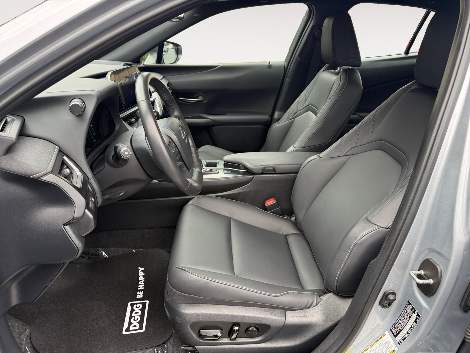 Used 2025 Lexus UX 300h FWD w/ Accessory Package (Z2) image 10