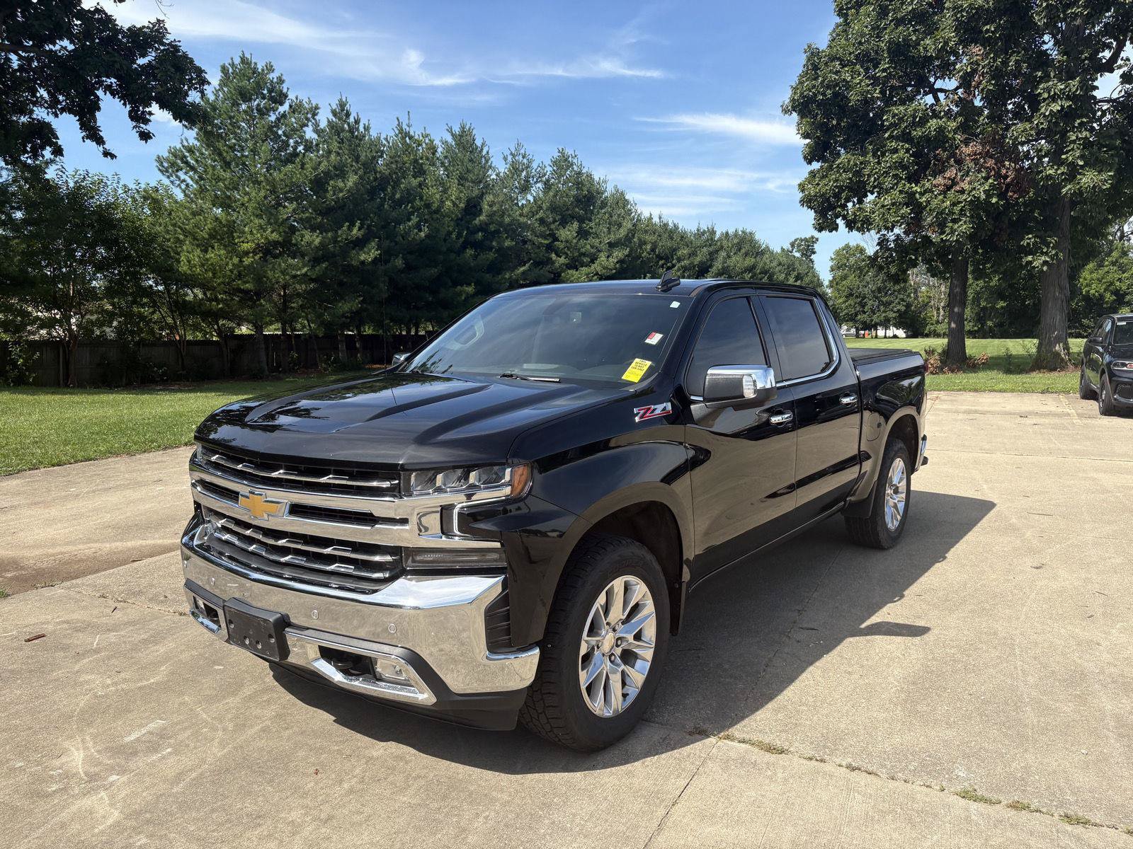 Used 2021 Chevrolet Silverado 1500 LTZ w/ Z71 Off-Road Package AWD/4WD image 3