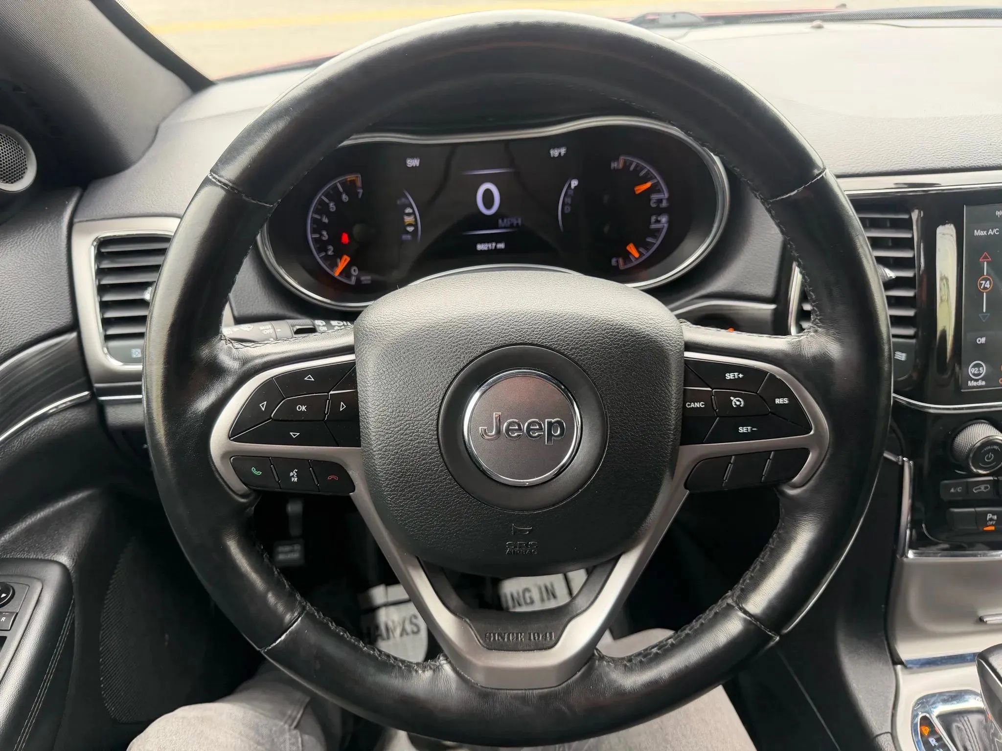 Used 2021 Jeep Grand Cherokee Limited image 12