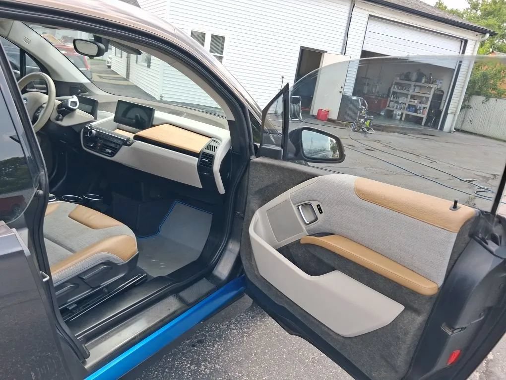 Used 2014 BMW i3 w/ Range Extender RWD image 23