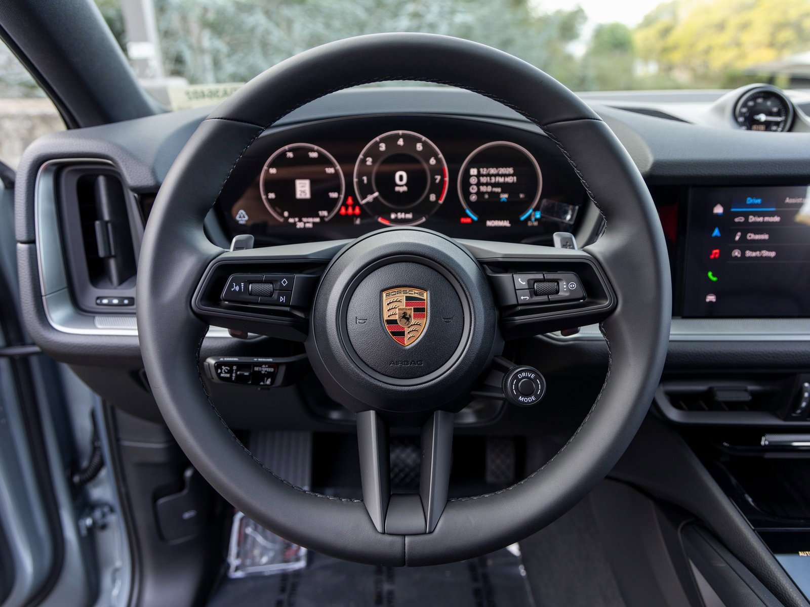 New 2026 Porsche Cayenne Coupe image 30