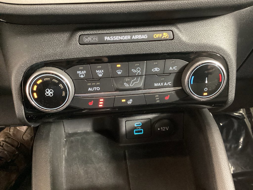 Used 2022 Ford Escape SE w/ Cold Weather Package image 26