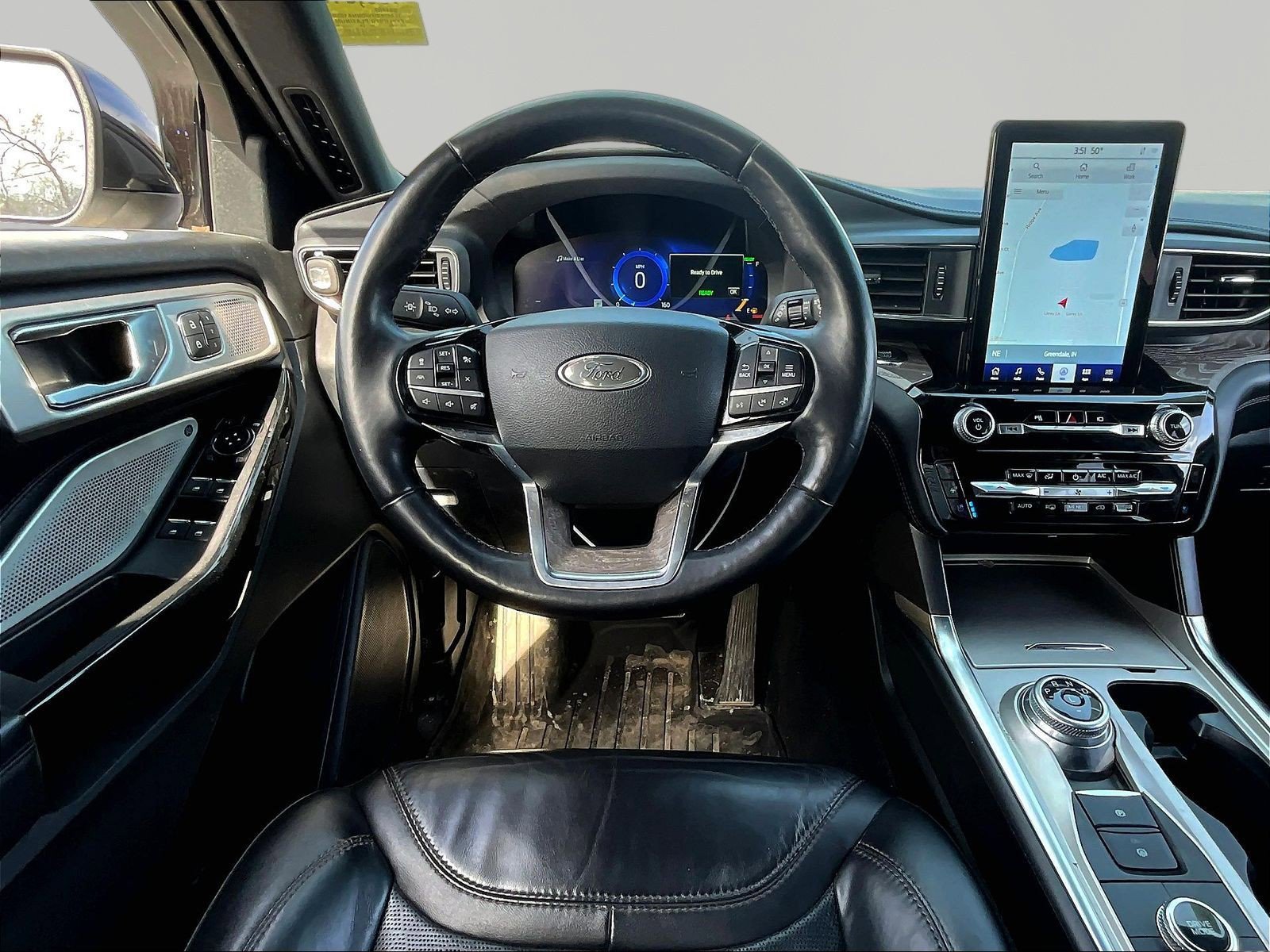 Used 2022 Ford Explorer Platinum w/ Technology Package AWD/4WD image 8