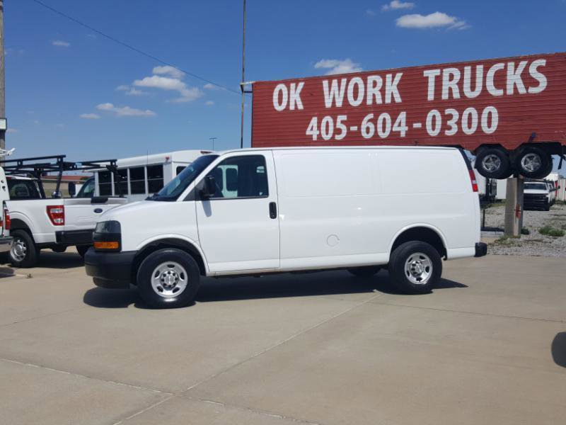 Used 2020 Chevrolet Express 2500 w/ Driver Convenience Package RWD image 2