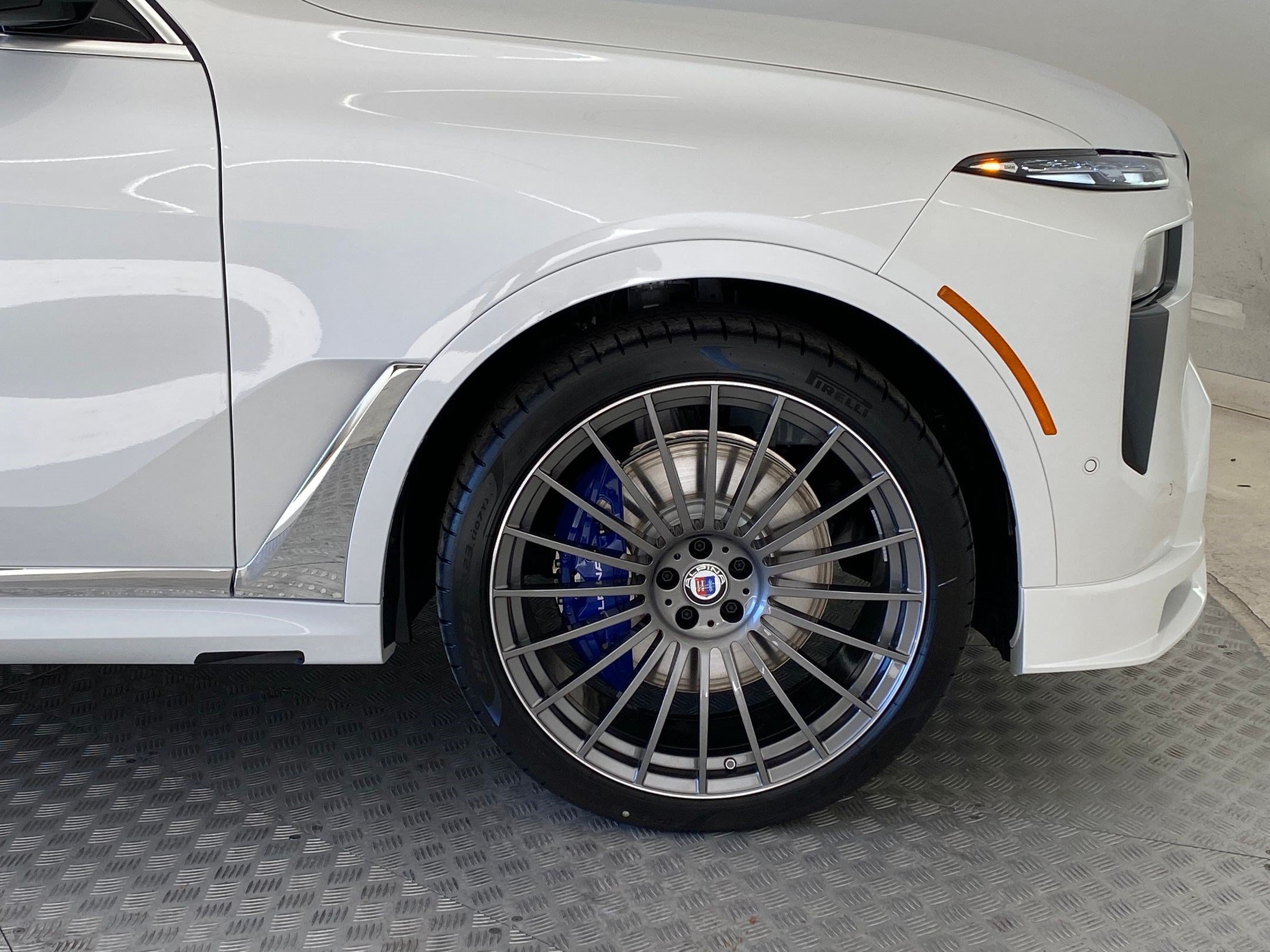 New 2026 BMW ALPINA XB7 AWD/4WD image 11