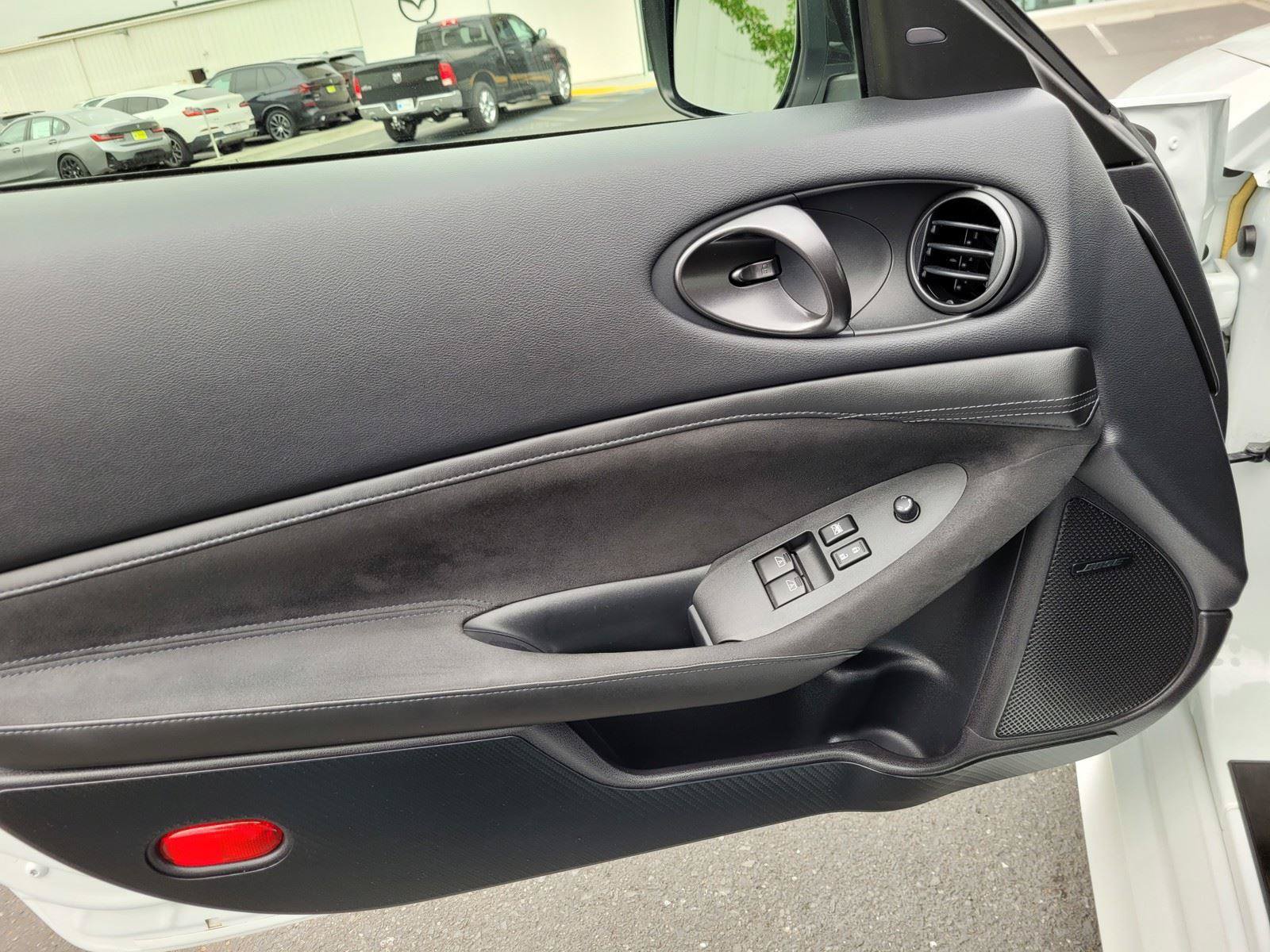 Used 2023 Nissan Z w/ Floor Mat Package (L93) RWD image 19