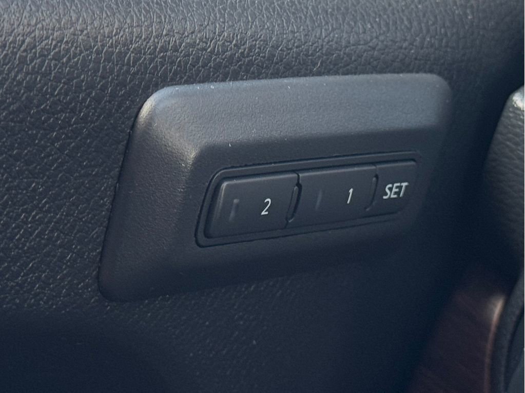 Used 2021 Nissan Titan Platinum Reserve w/ Moonroof Package image 22