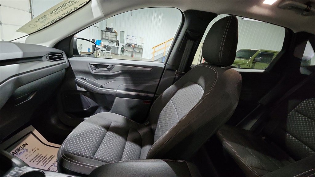 Used 2024 Ford Escape Active image 11