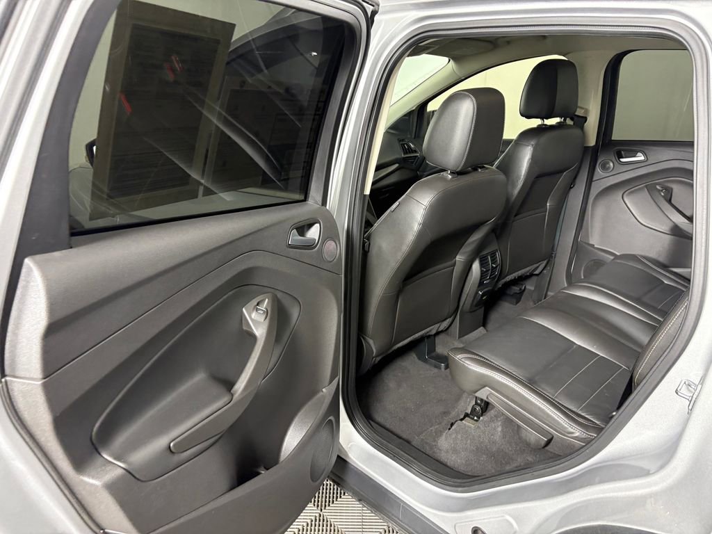 Used 2015 Ford Escape Titanium w/ Equipment Group 301A AWD/4WD image 26