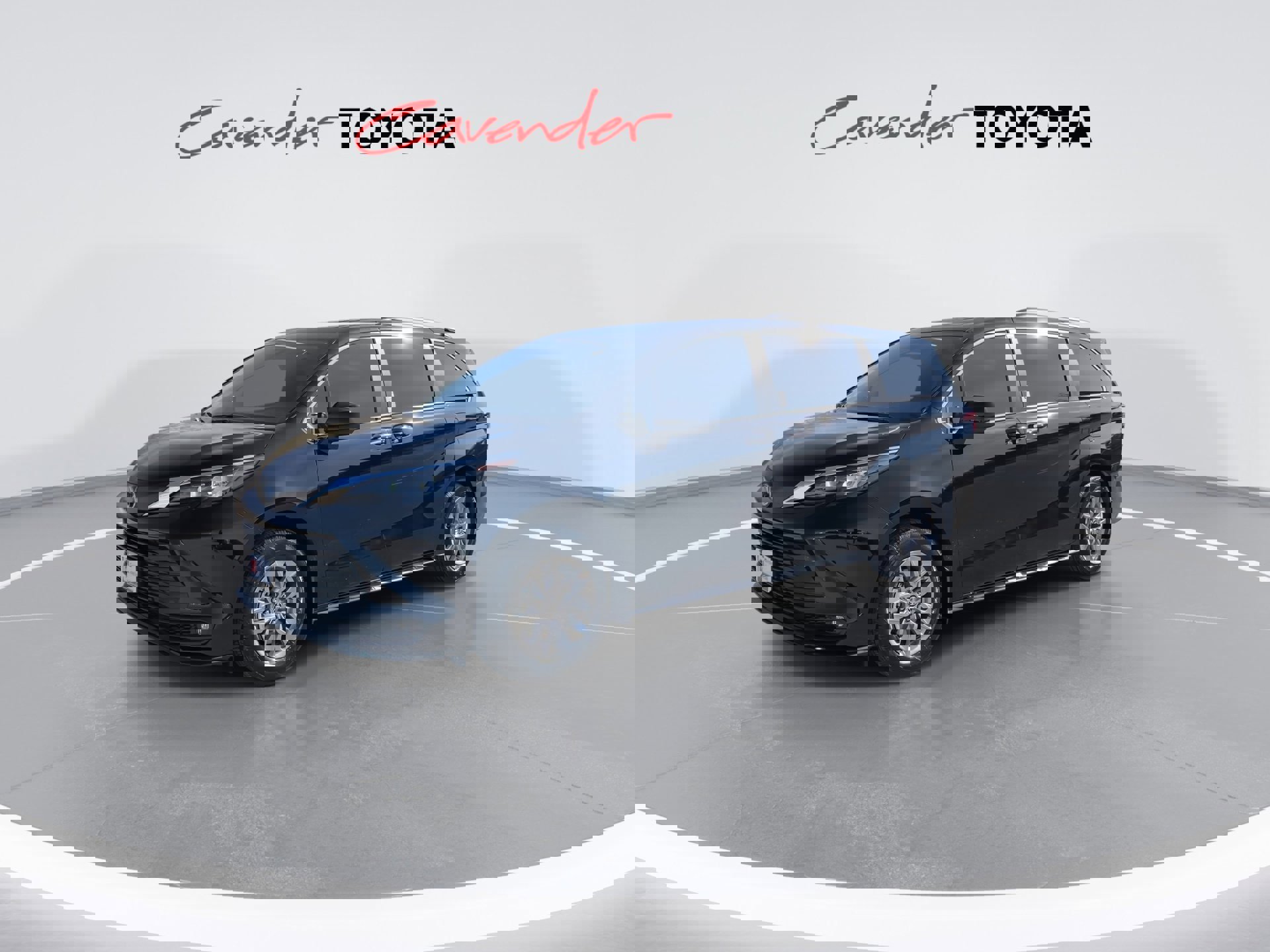 Certified 2025 Toyota Sienna XLE image 4